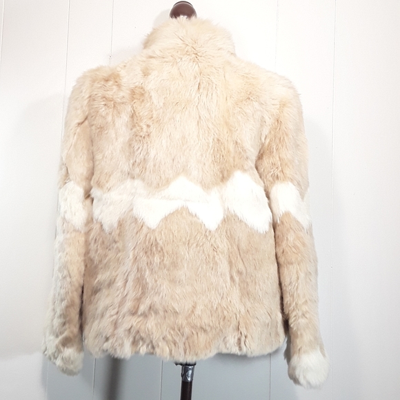 Rabbit fur coat by Chicago Chic medium ( see measurements) EUC w/ zigzag design - Picture 2 of 10